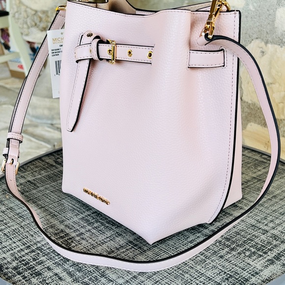 Michael Kors Emilia Small Drawstring Bucket Messenger Purse NWT Powder Blush - Picture 3 of 10